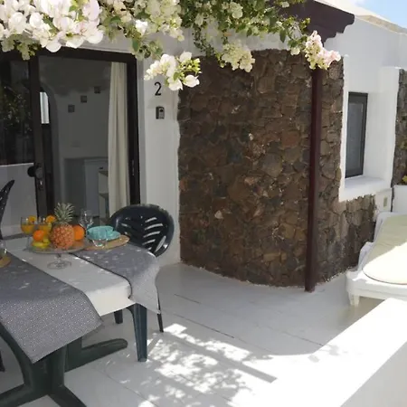 Bungalow At Playa Flamingo Apartment With Shared Pool 5 Minutes From The Beach Apartment