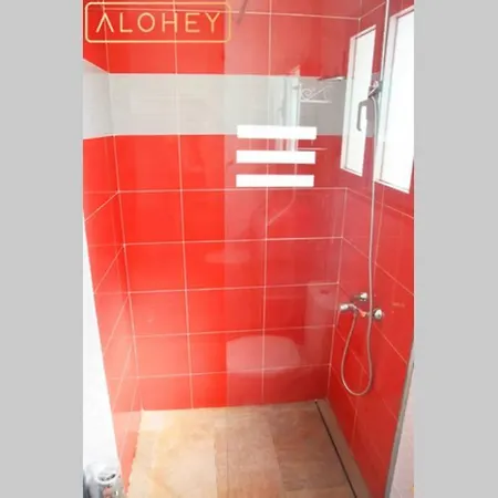 Bungalow At Playa Flamingo Apartment With Shared Pool 5 Minutes From The Beach פלאיה בלנקה