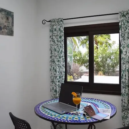 Bungalow At Playa Flamingo Apartment With Shared Pool 5 Minutes From The Beach