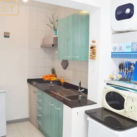 Bungalow At Playa Flamingo Apartment With Shared Pool 5 Minutes From The Beach Apartment Playa Blanca (Lanzarote)